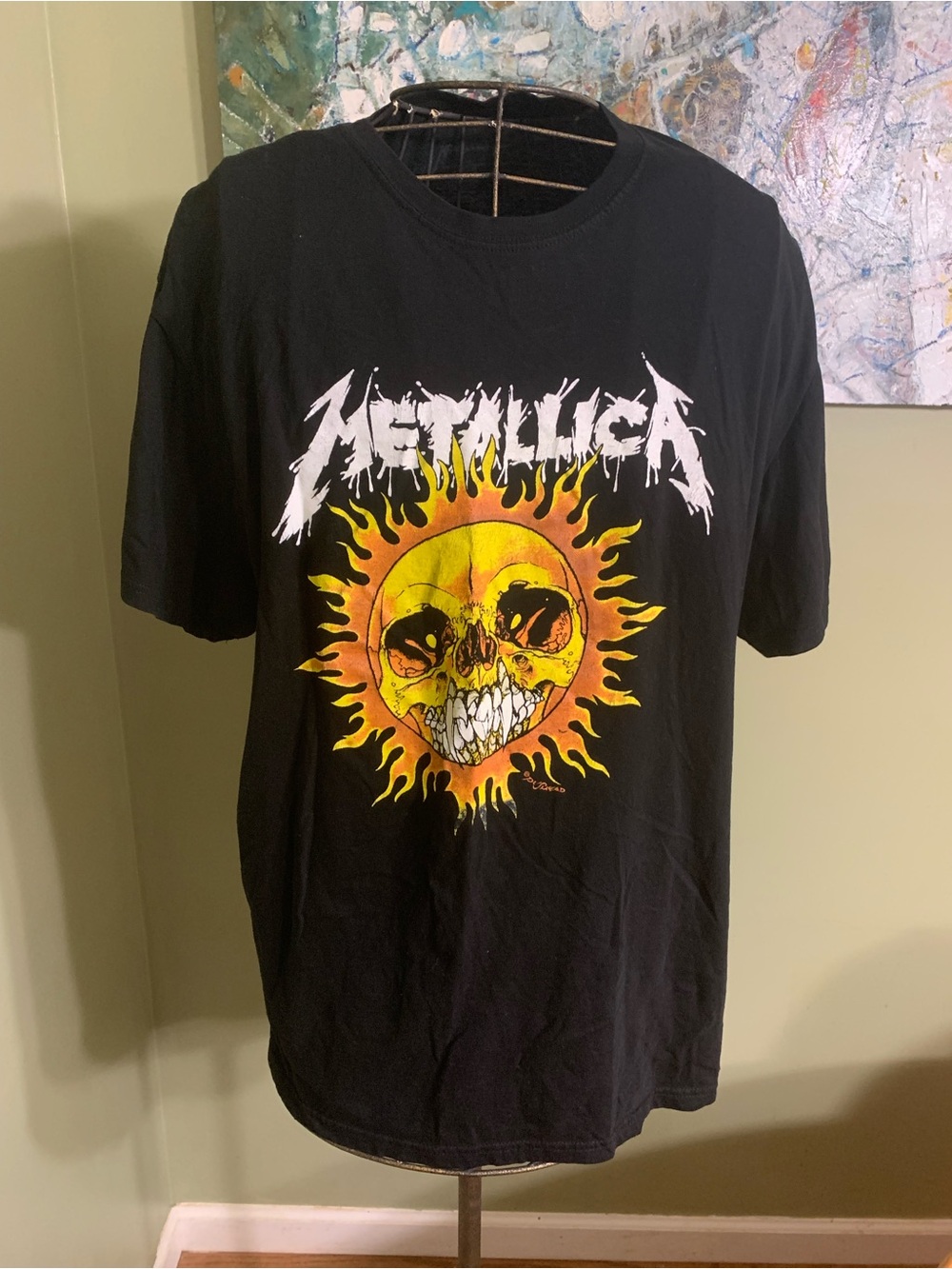 Metallica T-shirt in size XL.